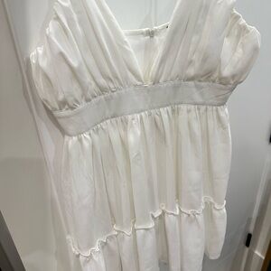 Elegant White Pleated Dress